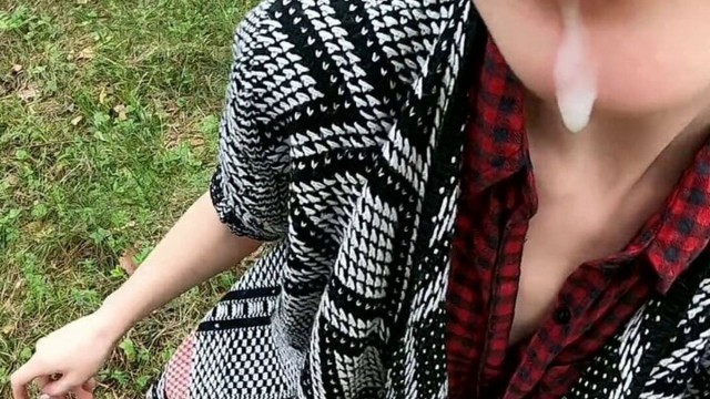 FIRST TIME OUTDOOR BLOWJOB AND SWALLOW - OUTDOOR RECREATION